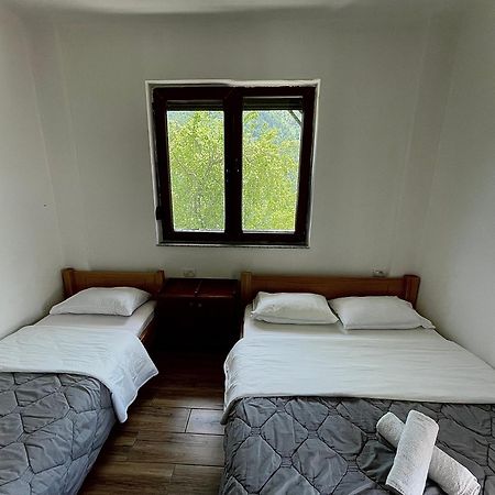 Lazer Cardaku Guesthouse Valbone Ngoại thất bức ảnh