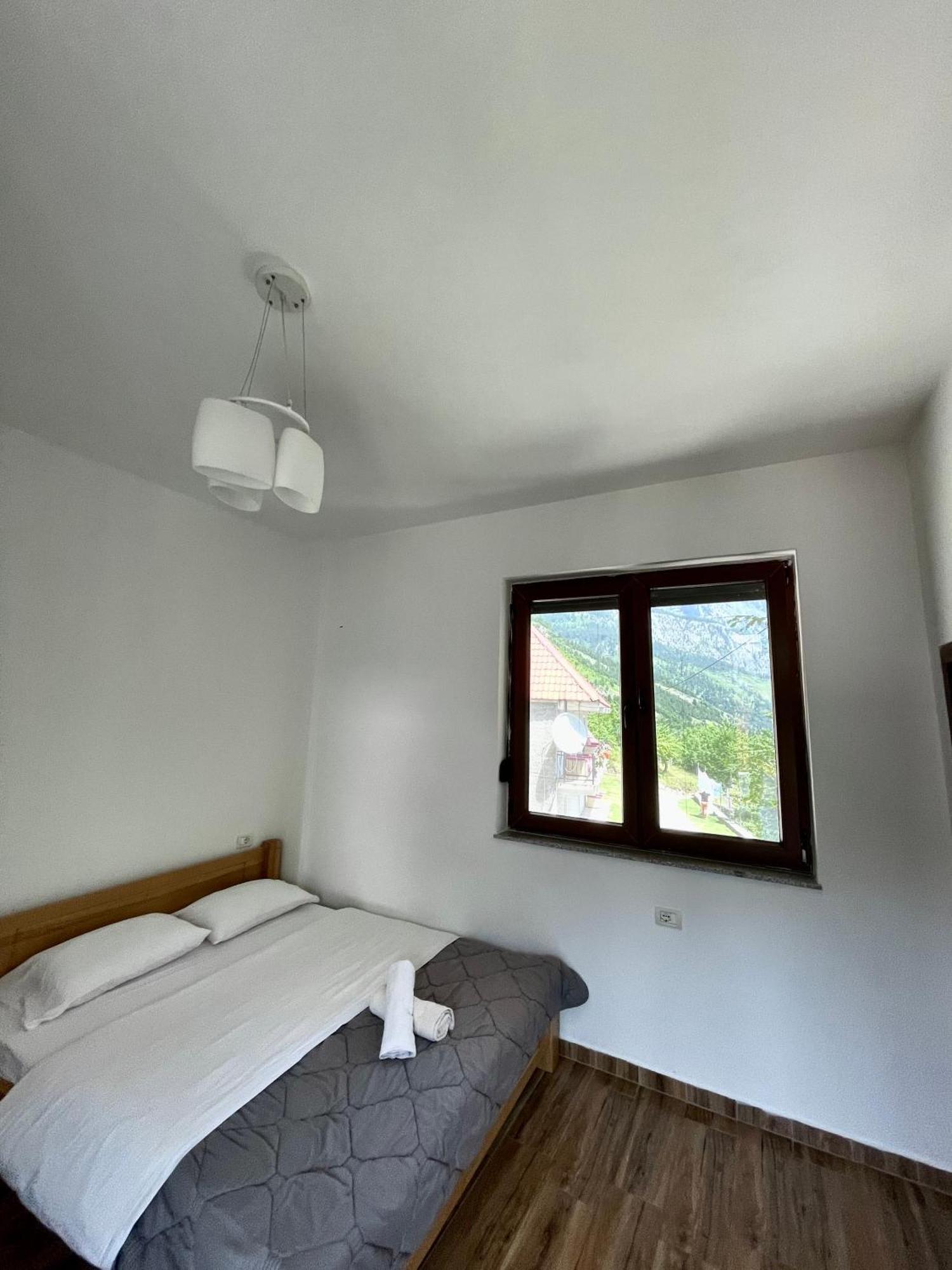 Lazer Cardaku Guesthouse Valbone Ngoại thất bức ảnh