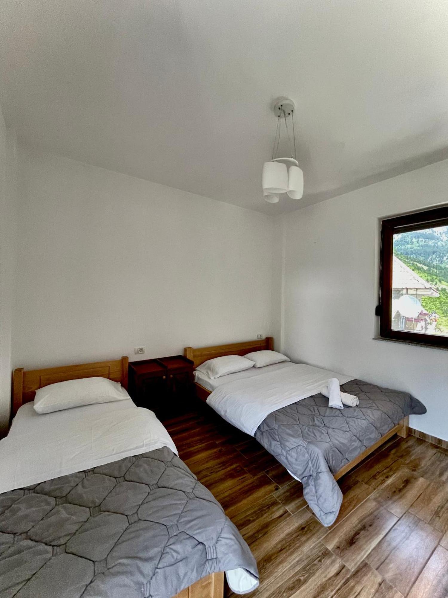 Lazer Cardaku Guesthouse Valbone Ngoại thất bức ảnh