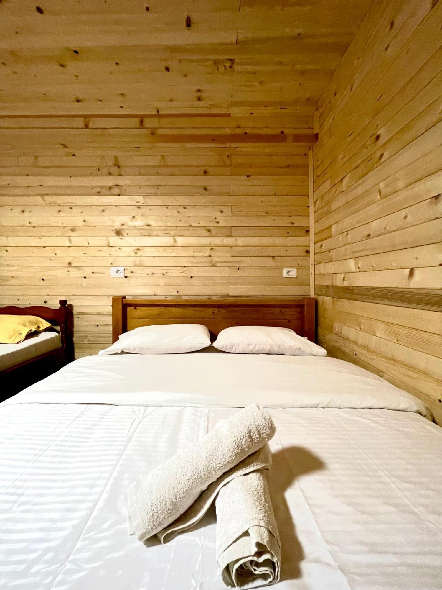 Lazer Cardaku Guesthouse Valbone Ngoại thất bức ảnh