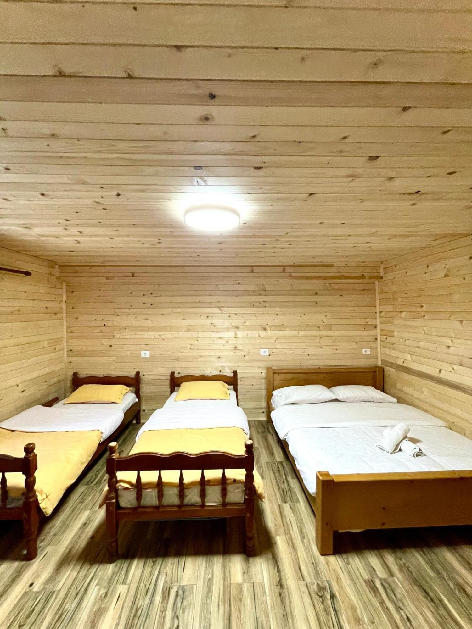 Lazer Cardaku Guesthouse Valbone Ngoại thất bức ảnh