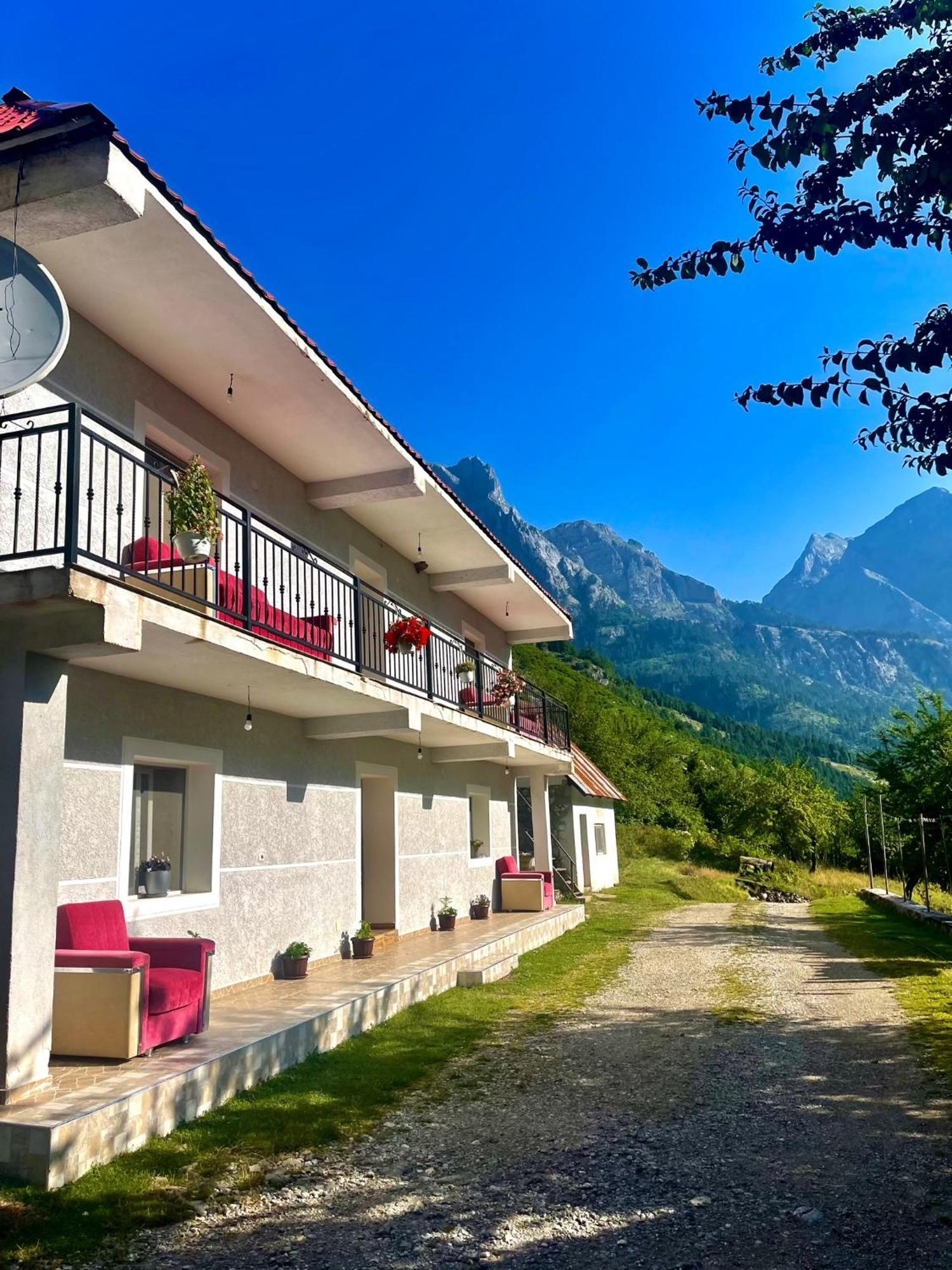 Lazer Cardaku Guesthouse Valbone Ngoại thất bức ảnh