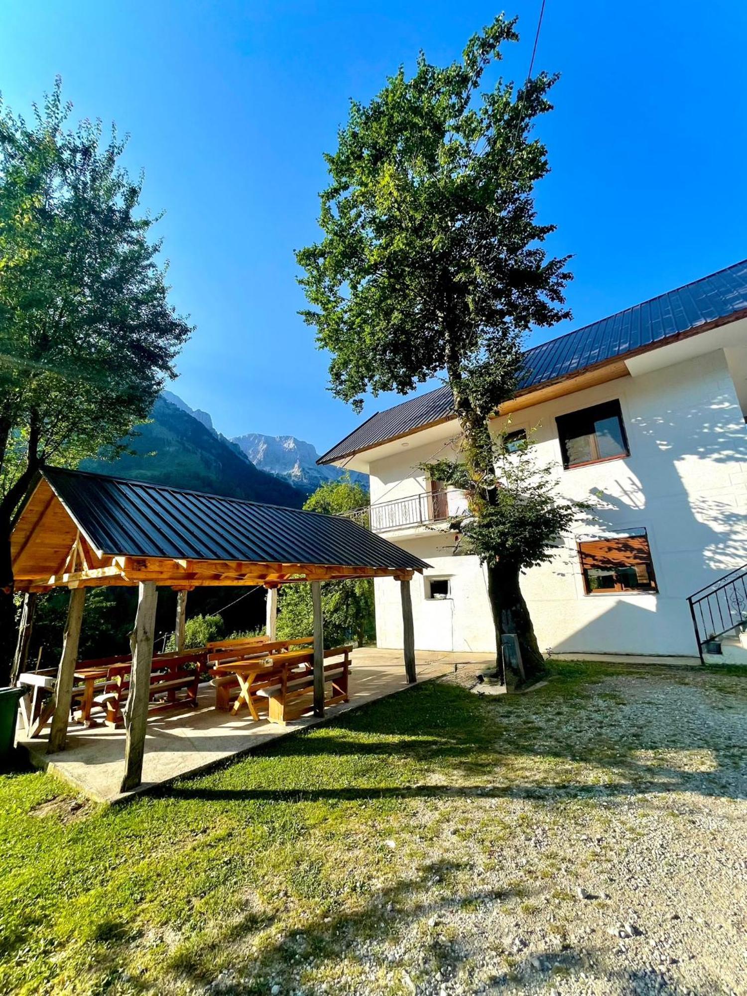 Lazer Cardaku Guesthouse Valbone Ngoại thất bức ảnh